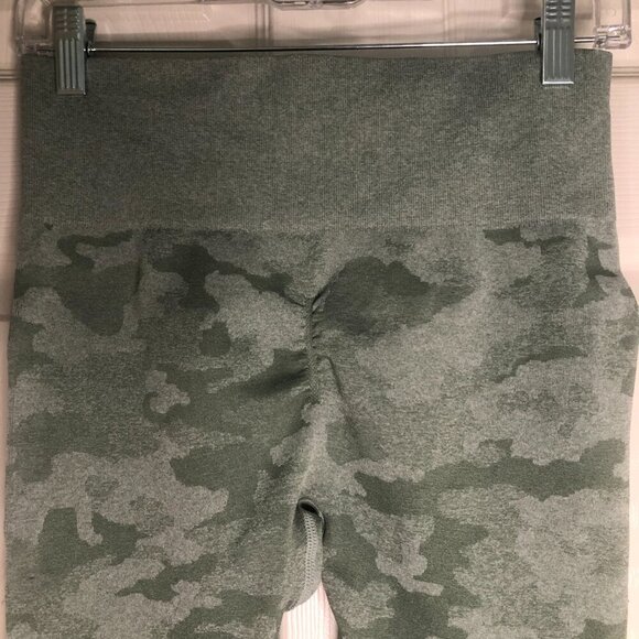 Women's high-waisted butt-lifting (ruched) green camo leggings size M - Picture 5 of 5